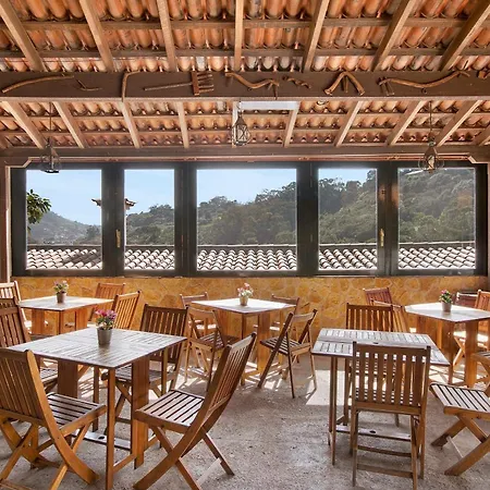 La Bodega De Julian Nyaraló *